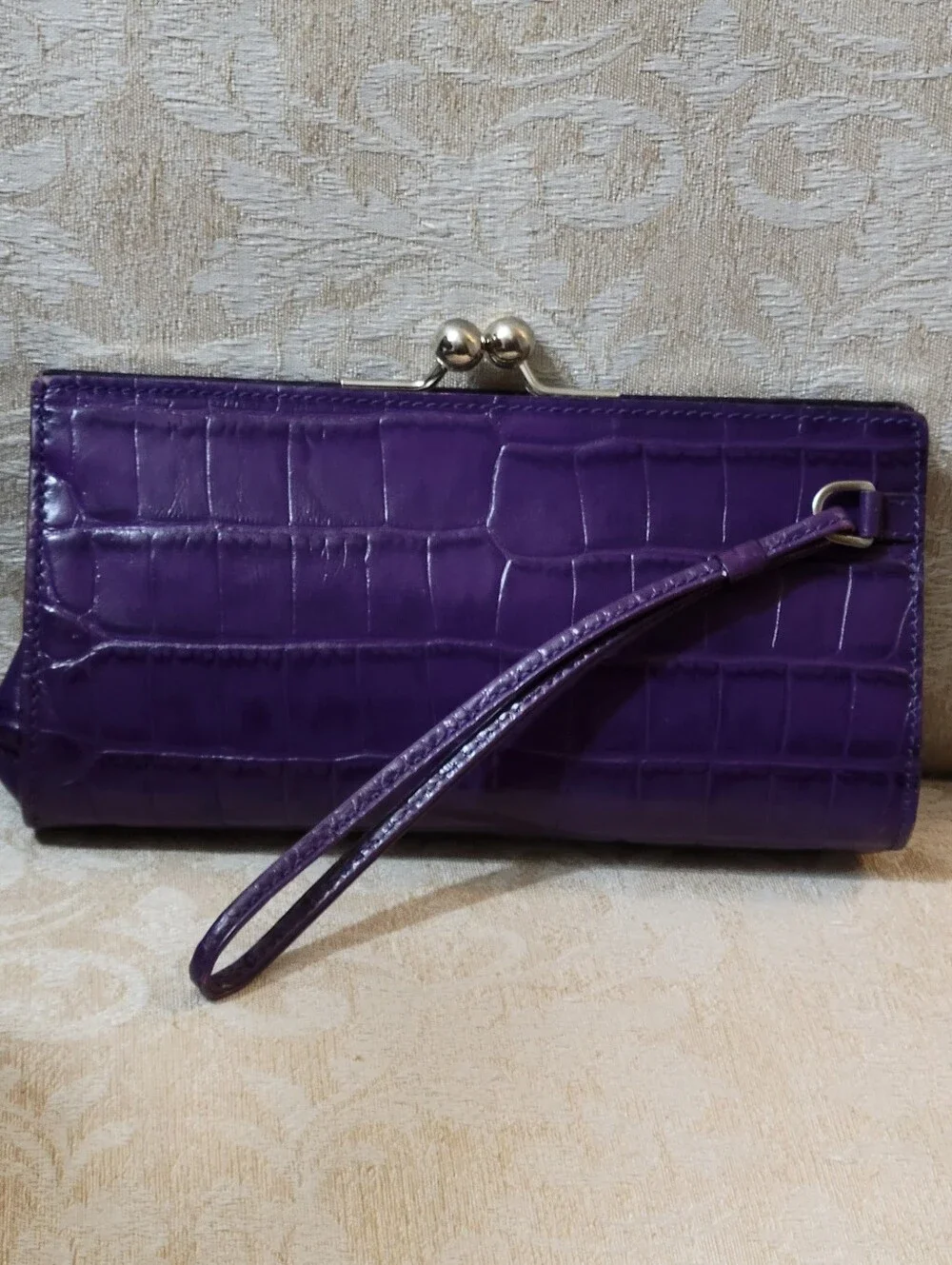 BURBERRY CLUTCH WRISTLET CROC PRINT LEATHER